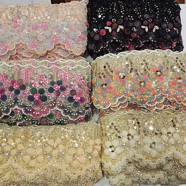 Flerfärgad broderad spets med 3D-mesh-blommor Band Pärlrör streckkodsbroderispets